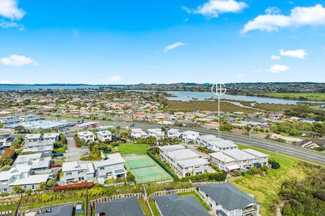 Photo of property in 19 Karauria Lane, Orewa, 0931