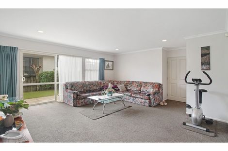 Photo of property in 78 Sunset Road, Unsworth Heights, Auckland, 0632