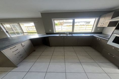 Photo of property in 7 Whitford Place, Rototuna North, Hamilton, 3210