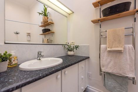 Photo of property in 15 Hay Street, Oriental Bay, Wellington, 6011