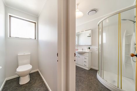 Photo of property in 14 Cullen Place, Tawa, Wellington, 5028