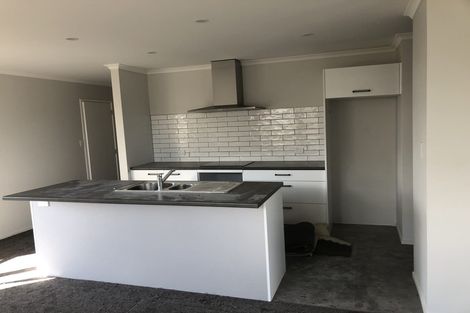 Photo of property in 22 Walter Lawry Road, Paerata, Pukekohe, 2124