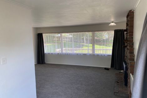 Photo of property in 23 Ellice Road, Totara Vale, Auckland, 0629