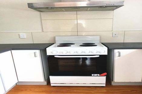 Photo of property in 1/18 Kitewao Street, Northcote, Auckland, 0627