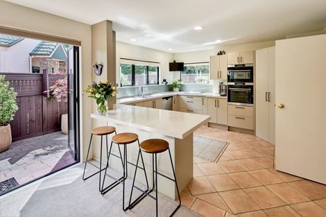 Photo of property in 2/139 Knights Road, Hutt Central, Lower Hutt, 5010