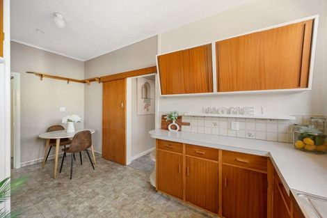 Photo of property in 24 Church Road, Taradale, Napier, 4112