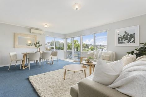 Photo of property in 1/42 Reynella Drive, Massey, Auckland, 0614