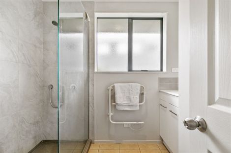 Photo of property in 13a Pax Avenue, Forrest Hill, Auckland, 0620