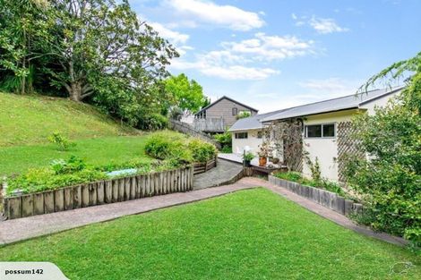 Photo of property in 9 Menear Lane, Hillcrest, Auckland, 0627