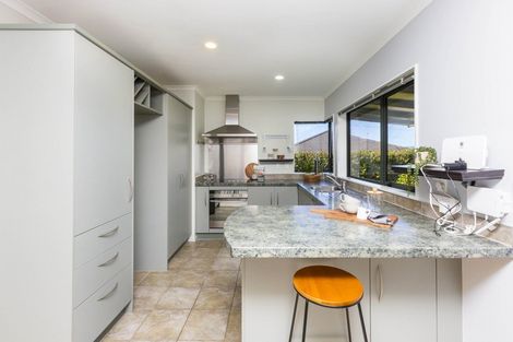 Photo of property in 12 Percy Kinsman Crescent, Riverstone Terraces, Upper Hutt, 5018