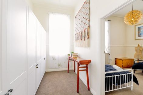 Photo of property in 92a Hargest Crescent, Saint Clair, Dunedin, 9012