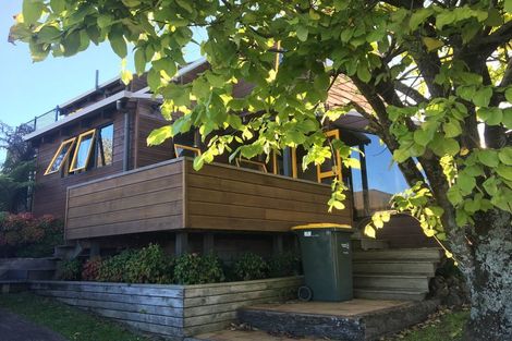 Photo of property in 9 Marina View Drive, West Harbour, Auckland, 0618