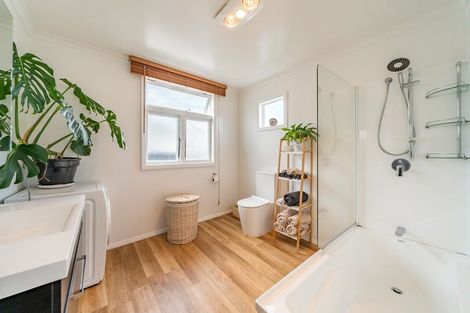 Photo of property in 9 East Street, Petone, Lower Hutt, 5012