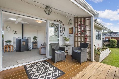 Photo of property in 2 Francis Drive, Katikati, 3129