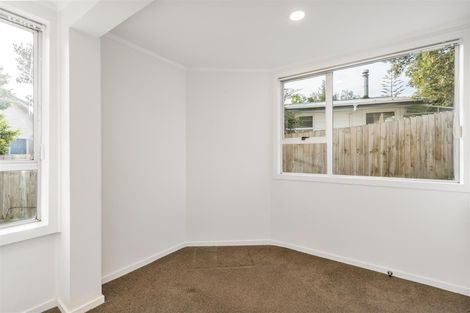Photo of property in 40 Acacia Road, Torbay, Auckland, 0632
