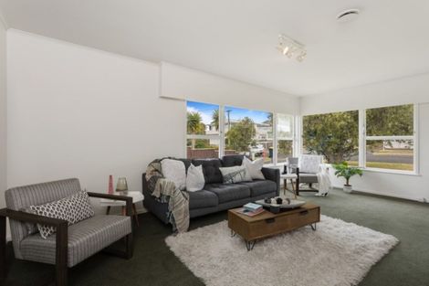 Photo of property in 1/10a Walter Street, Hauraki, Auckland, 0622