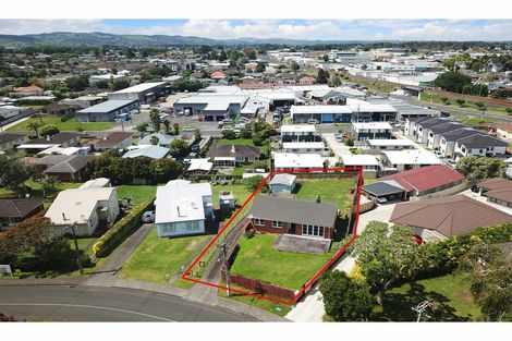 Photo of property in 69 Arimu Road, Papakura, 2110