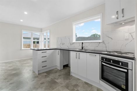 Photo of property in 1 Sutton Crescent, Papakura, 2110