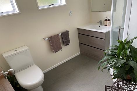 Photo of property in 16 Downing Street, Crofton Downs, Wellington, 6035