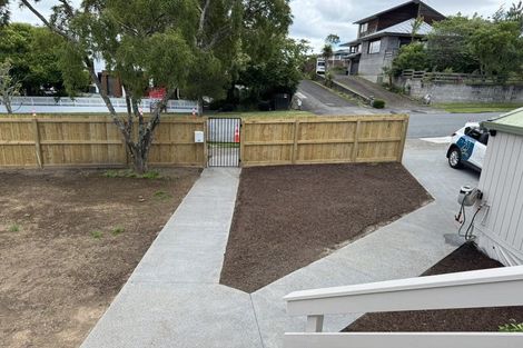 Photo of property in 19 Gilbass Avenue, Hamilton Lake, Hamilton, 3204