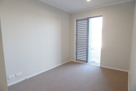 Photo of property in 32 Wallace Road, Hobsonville, Auckland, 0616