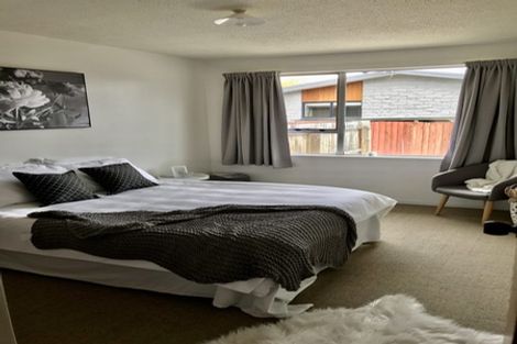 Photo of property in 2/3 Binstead Place, Avondale, Christchurch, 8061