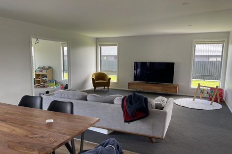 Photo of property in 8 Sunrise Drive, Seaward Bush, Invercargill, 9812