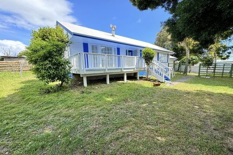 Photo of property in 16 Cottrell Place, Clendon Park, Auckland, 2103