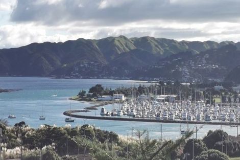 Photo of property in 4 Whitianga View, Paremata, Porirua, 5024