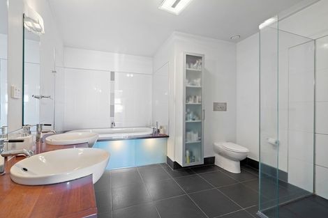 Photo of property in Quarterdeck, 22/4 Buller Street, New Plymouth, 4310