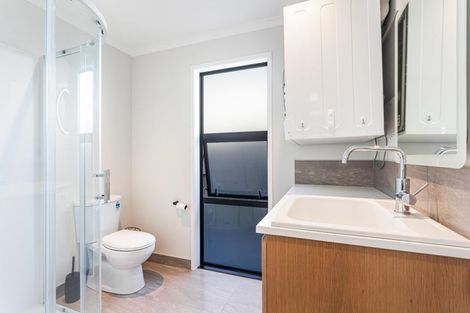 Photo of property in 16 Houhora Street, Westgate, Auckland, 0814