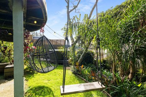 Photo of property in 30 Windsor Drive, Tairua, 3508