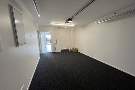 Photo of property in 17 Seafarer Crescent, Stanmore Bay, Whangaparaoa, 0932