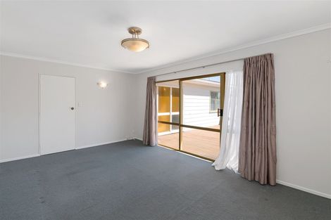 Photo of property in 92 Kennedy Drive, Levin, 5510