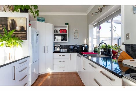 Photo of property in 10 Studholme Street, Waimate, 7924