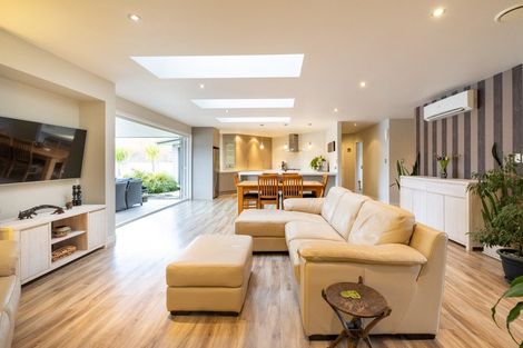 Photo of property in 43 Tauroa Valley Road, Havelock North, 4130