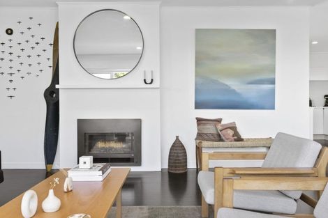 Photo of property in 38 Churchill Road, Murrays Bay, Auckland, 0630