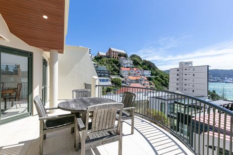 Photo of property in 3/22 Oriental Terrace, Oriental Bay, Wellington, 6011