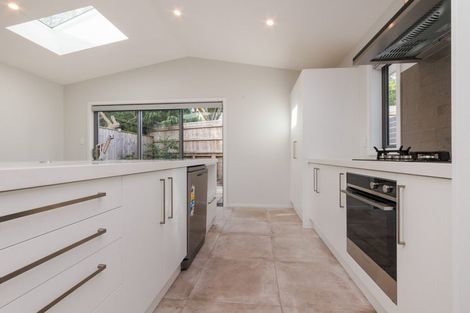 Photo of property in 5a Woodstock Place, Hokowhitu, Palmerston North, 4410