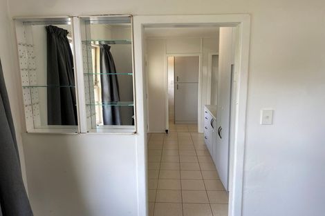 Photo of property in 2/284 Wairau Road, Glenfield, Auckland, 0629