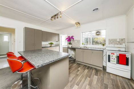 Photo of property in 24 Birdwood Road, Pukekohe, 2120