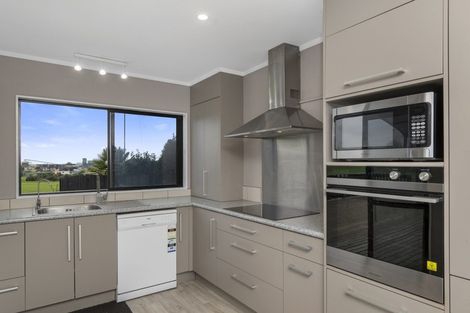 Photo of property in 4 Gray Avenue, Te Puke, 3119