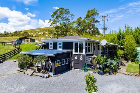 Photo of property in 2305 State Highway 12, Paparoa, 0571