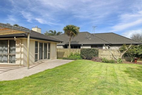 Photo of property in 8 Nielsen Gardens, Rototuna, Hamilton, 3210