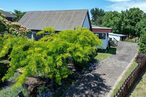 Photo of property in 15 Kempton Place, Richmond Heights, Taupo, 3330