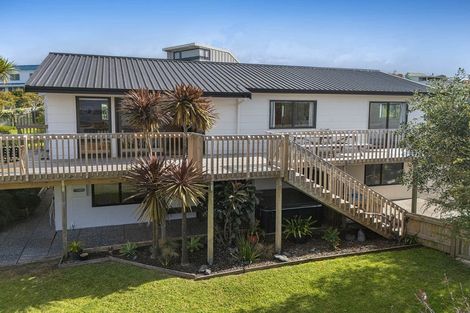 Photo of property in 18 Hinemoa Place, Snells Beach, 0920