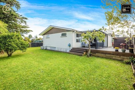 Photo of property in 107 Edgewater Drive, Pakuranga, Auckland, 2010