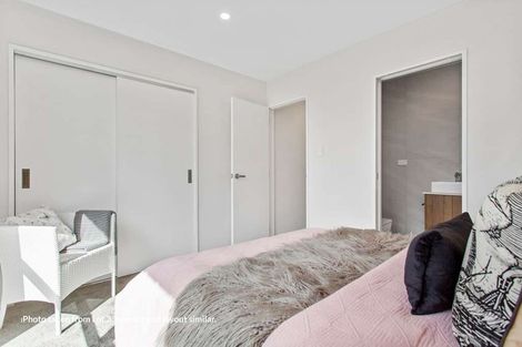 Photo of property in 26a Holland Avenue, Point England, Auckland, 1072
