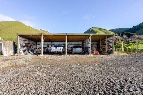 Photo of property in 400 Te Kakapo Valley Road, Dannevirke, 4978