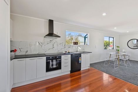 Photo of property in 21 Phoenix Place, Papatoetoe, Auckland, 2025